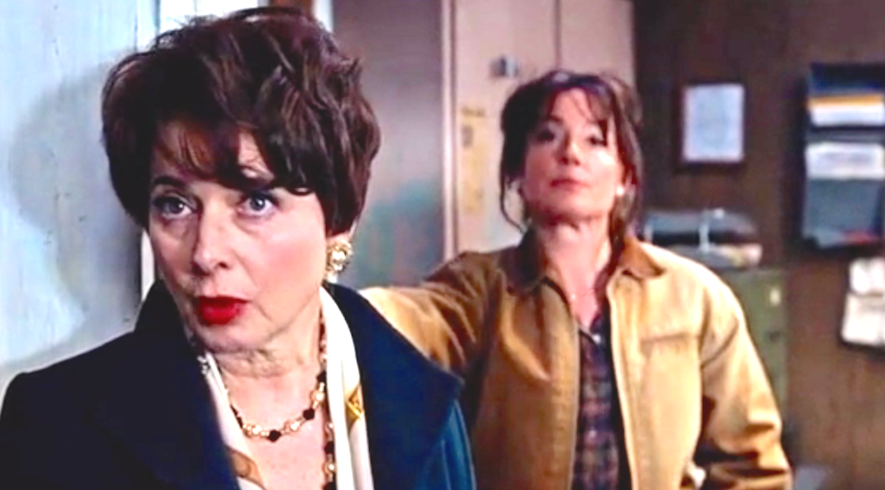 Joy (2015), Isabella Rossellini, Elizabeth Rohm 