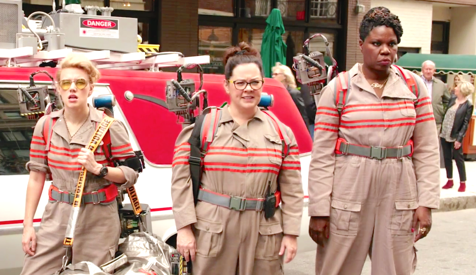Ghostbusters (2016), Kate McKinnon, Melissa McCarthy, Leslie Jones 
