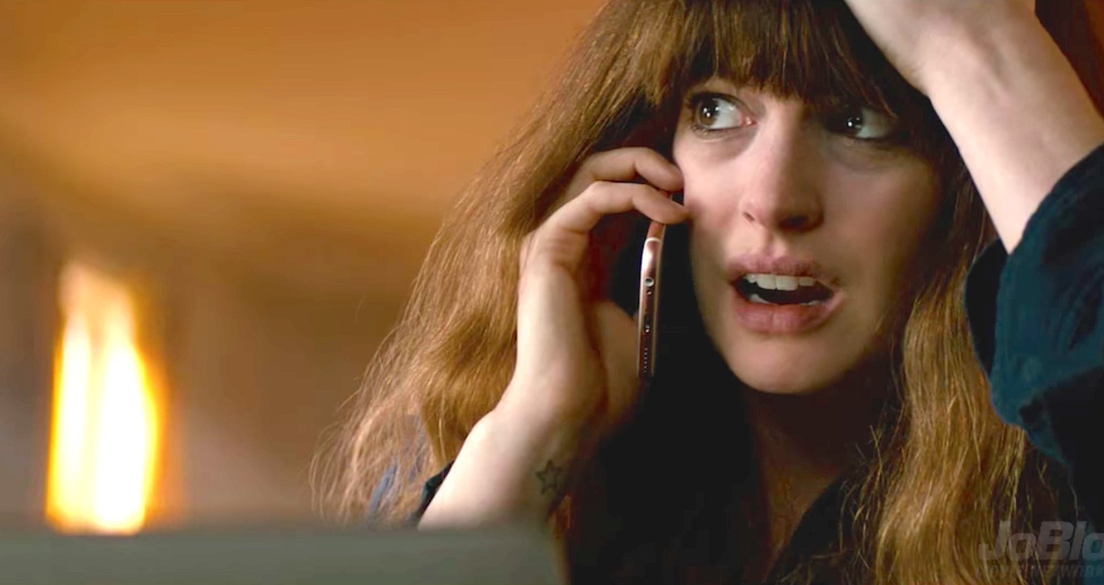 Colossal (2016), (Anne Hathaway)