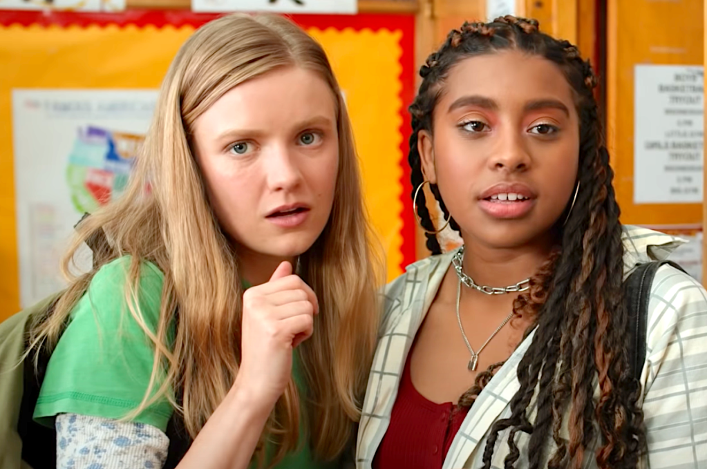 Moxie (2021), Hadley Robinson, Alycia Pascual-Pena, Netflix